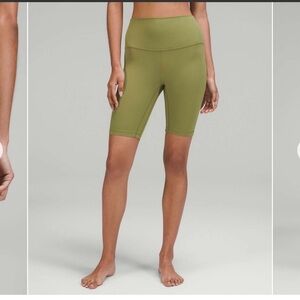 Lululemon Align High-Rise Short 8" size: 8